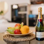 Appartement Homely - Quiet , Large Living Area , Modern I Supermarkt *