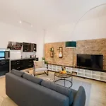 Homely - Quiet , Large Living Area , Modern I Supermarkt * Berlijn