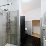 Homely - Quiet , Large Living Area , Modern I Supermarkt Apartman Berlin