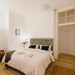 Homely - Quiet , Large Living Area , Modern I Supermarkt *