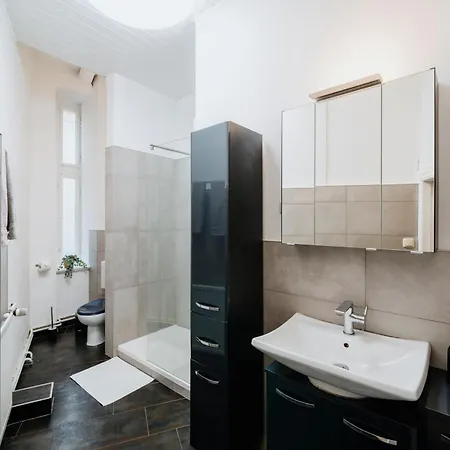 Homely - Quiet , Large Living Area , Modern I Supermarkt Apartman *