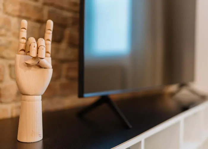 Homely - Quiet , Large Living Area , Modern I Supermarkt