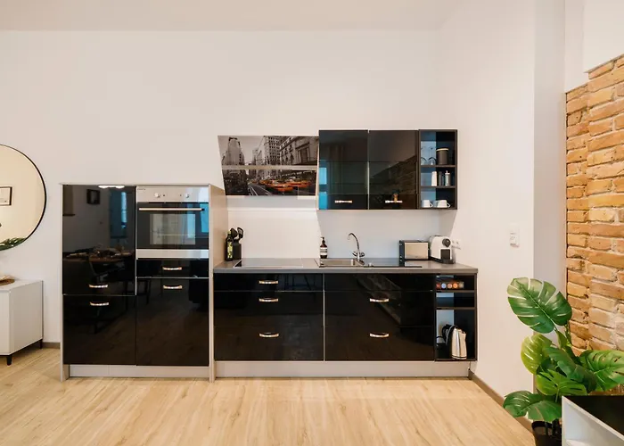 Homely - Quiet , Large Living Area , Modern I Supermarkt