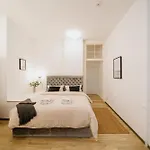 Апартаменты Homely - Quiet , Large Living Area , Modern I Supermarkt *