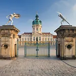 Homely - Quiet , Large Living Area , Modern I Supermarkt Берлин