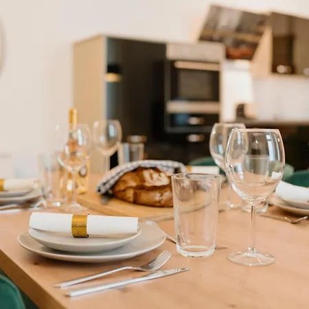 아파트 Homely - Quiet , Large Living Area , Modern I Supermarkt *