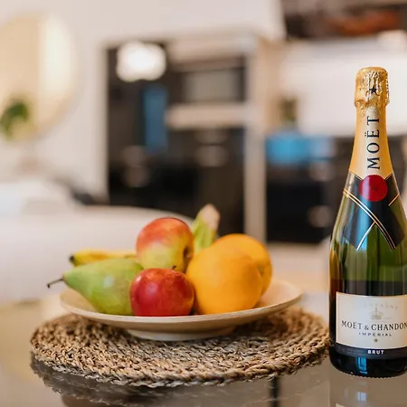 아파트 Homely - Quiet , Large Living Area , Modern I Supermarkt *