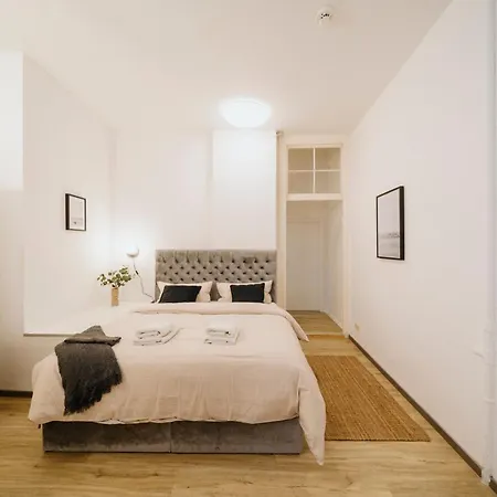 아파트 Homely - Quiet , Large Living Area , Modern I Supermarkt *