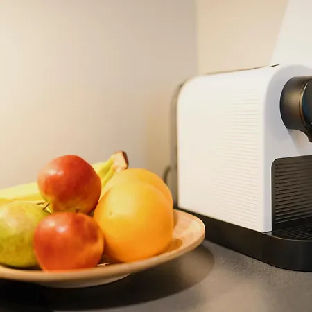 Homely - Quiet , Large Living Area , Modern I Supermarkt