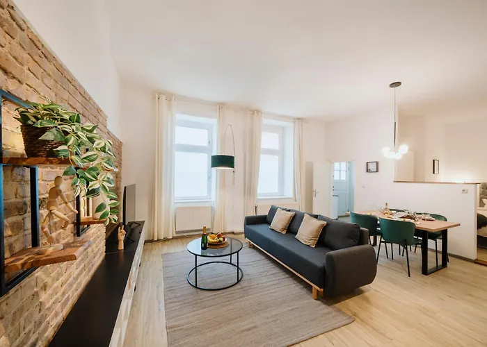 Homely - Quiet , Large Living Area , Modern I Supermarkt * برلين